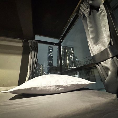 Stay At Pan Hostel Bangkok Luaran gambar