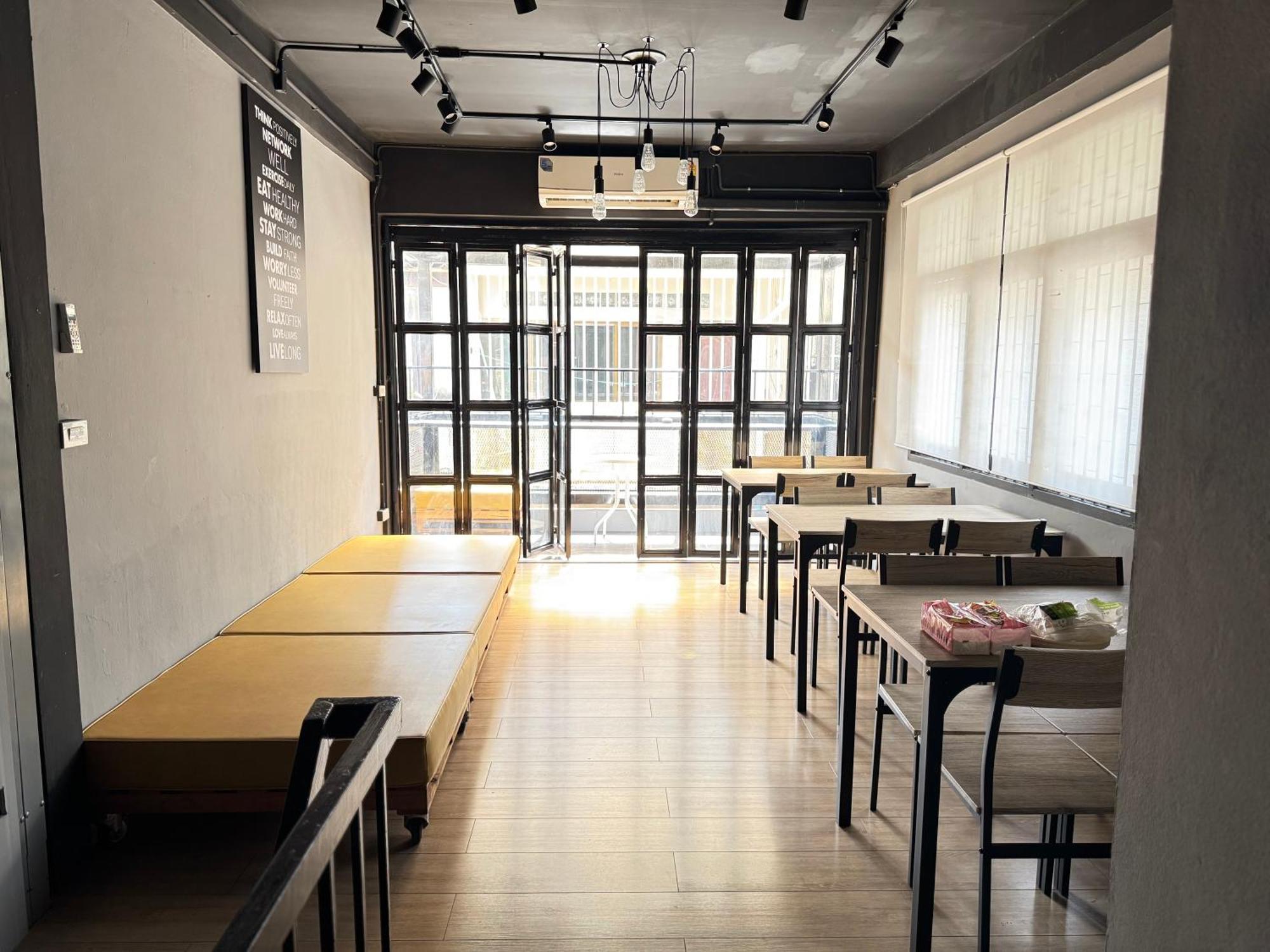 Stay At Pan Hostel Bangkok Luaran gambar