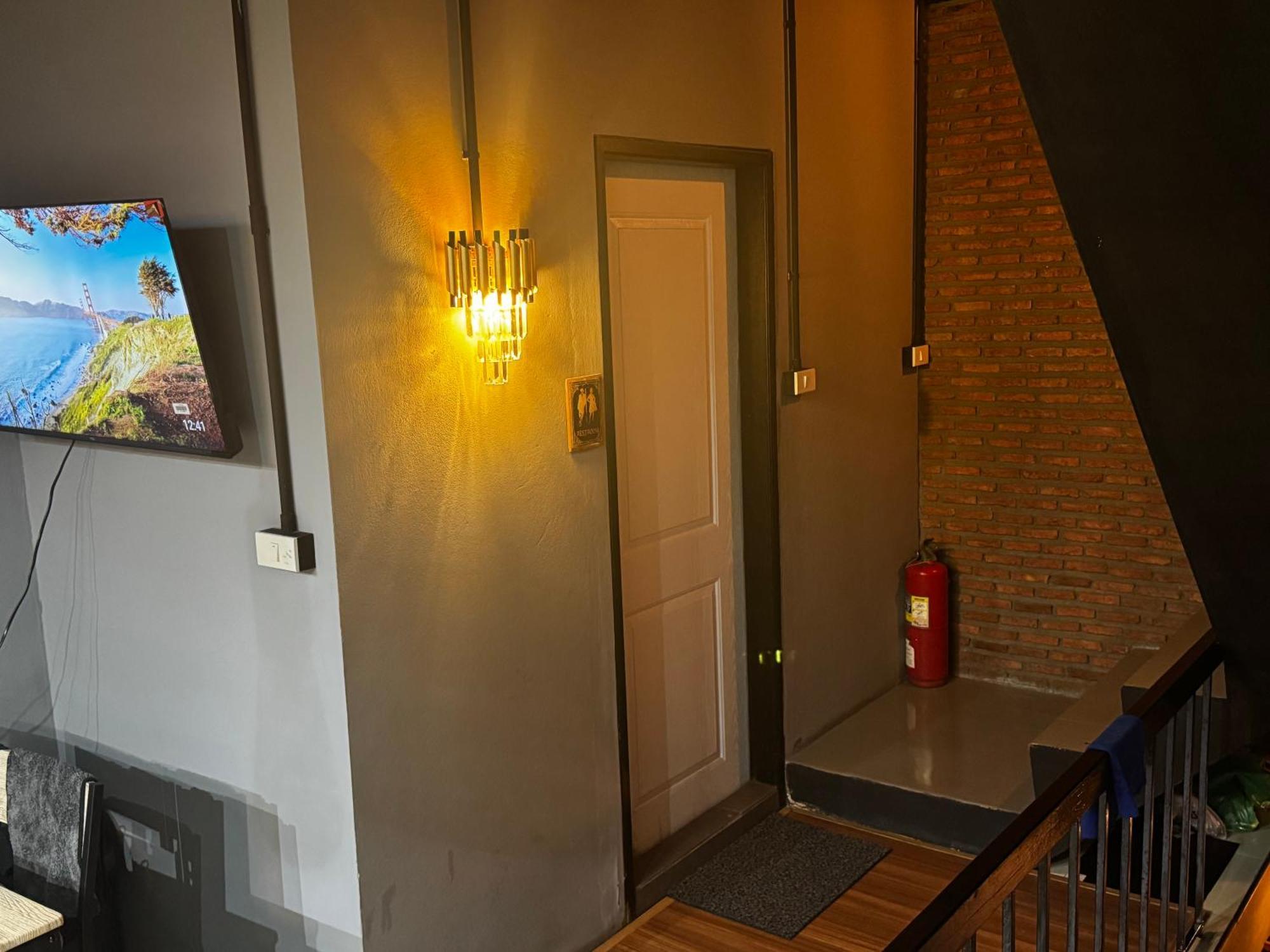 Stay At Pan Hostel Bangkok Luaran gambar